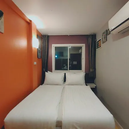 Bbhouse Phra Athit Hotel Bangkok Exterior photo