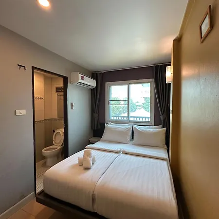 Bbhouse Phra Athit Hotel Bangkok Exterior photo